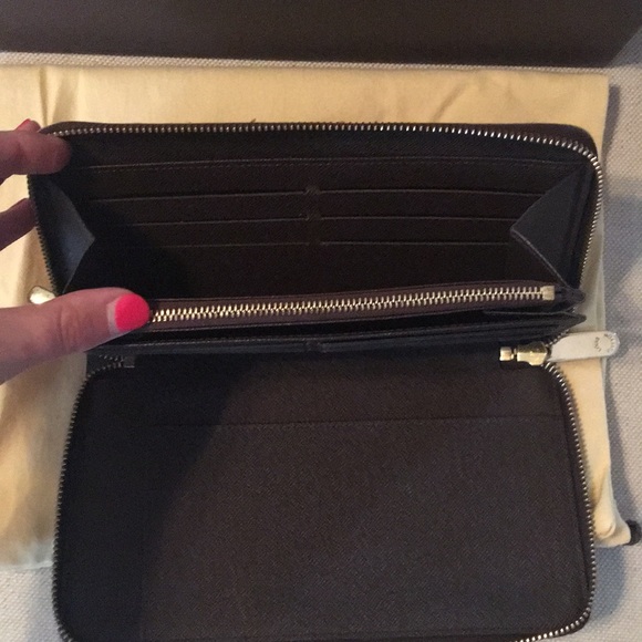 SOLD Louis Vuitton Zippy Organizer - Picture 3 of 8